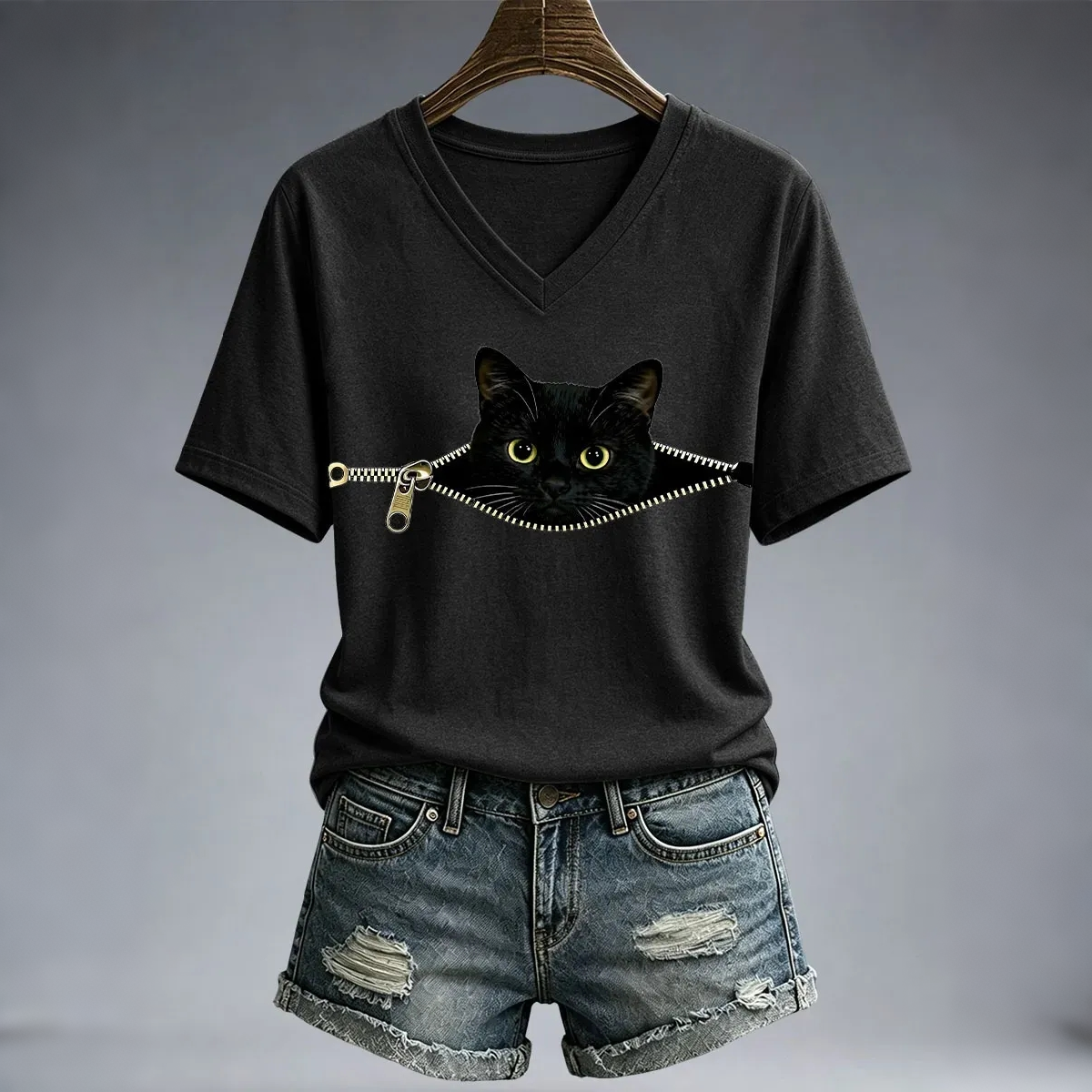 Lustiges T-Shirt für Damen mit schwarzem Katzenmuster