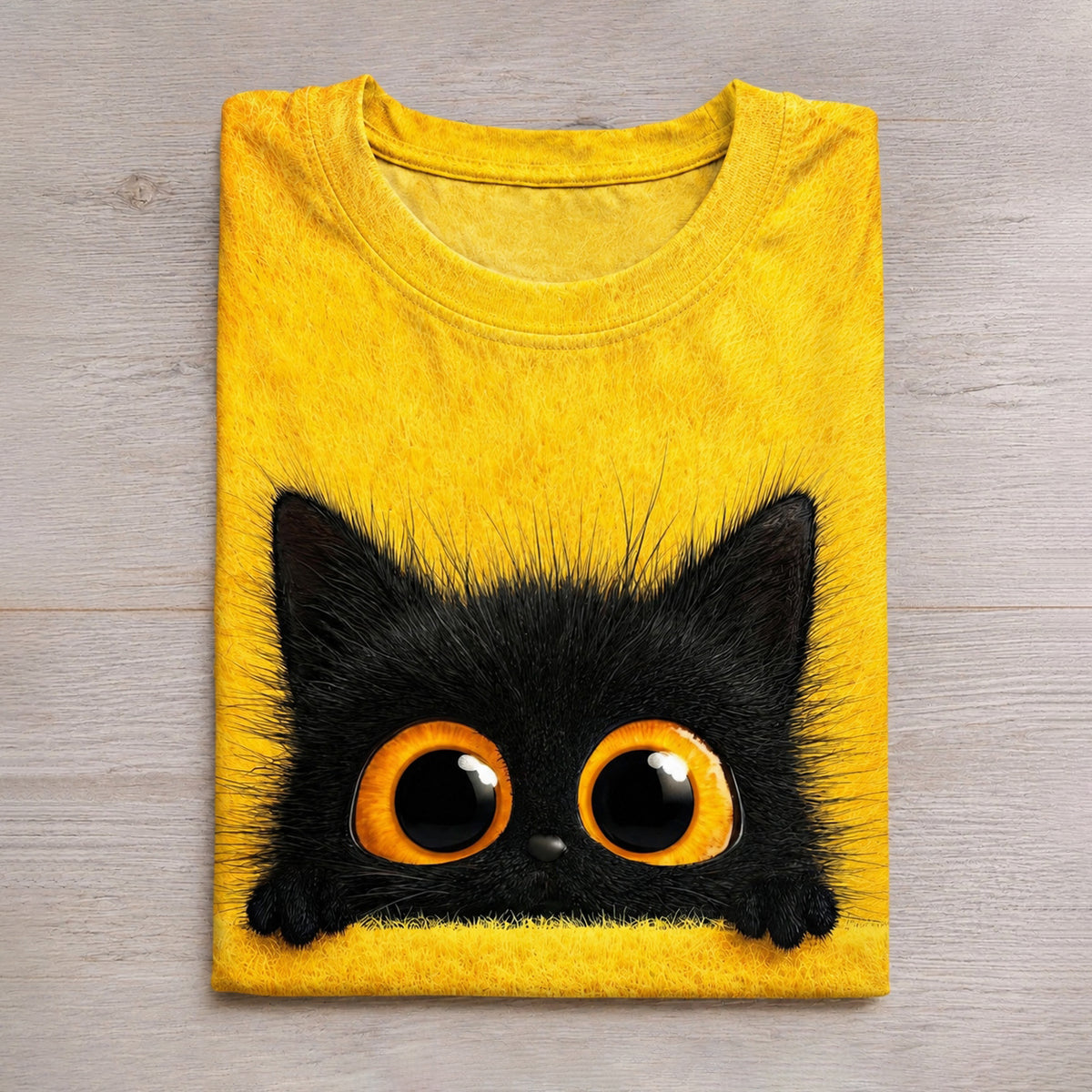 Cute Wide-eyed Black Cat Print T-shirt