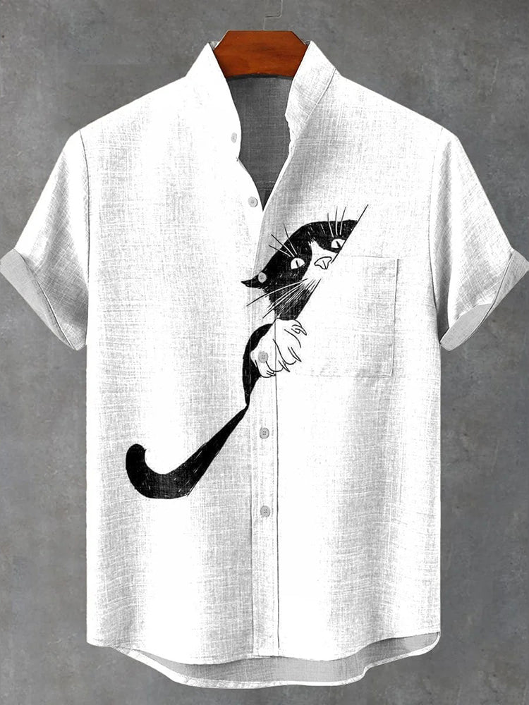Herren-T-Shirt mit schwarzer Katze und Versteck-Print, Kurzarm